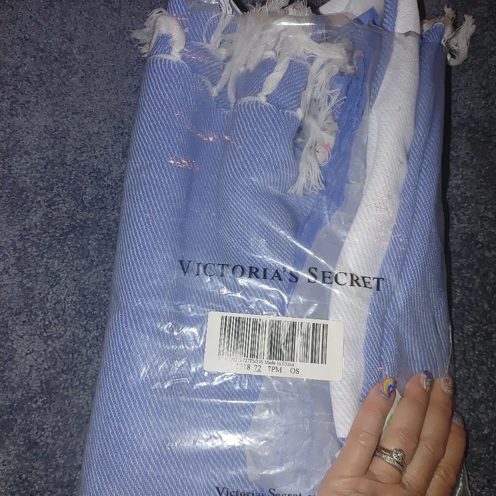Victoria's Secret Cream and Red Retro Tote And Blanket Bundle.